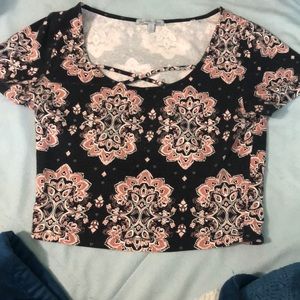 Designed crop top🌞